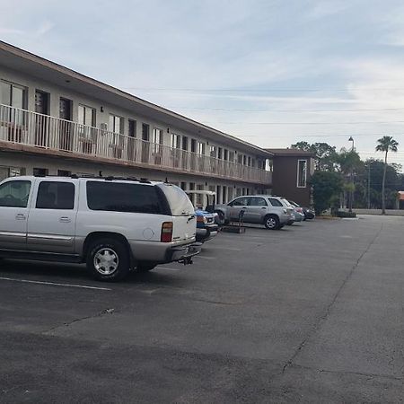 Central Motel Кисими Екстериор снимка